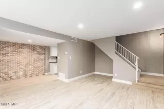 Photo #5: 6586445 Listing