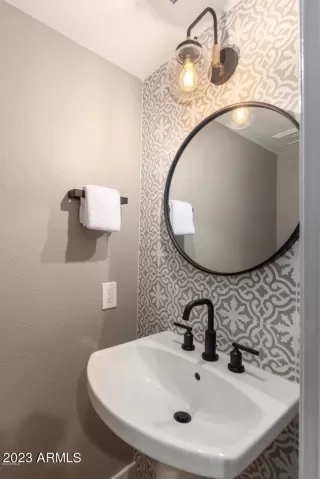 Photo #6: 6586445 Listing