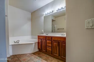 Photo #5: 6586568 Listing