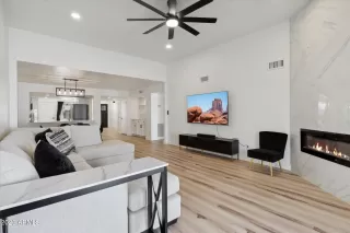 Photo #3: 6586720 Listing