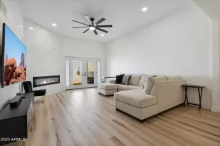 Photo #4: 6586720 Listing