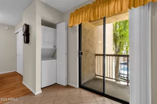 Photo #4: 6586791 Listing