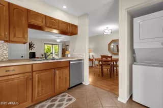 Photo #6: 6586791 Listing