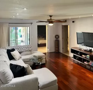 Photo #2: 6586840 Listing 