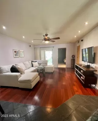 Photo #5: 6586840 Listing 