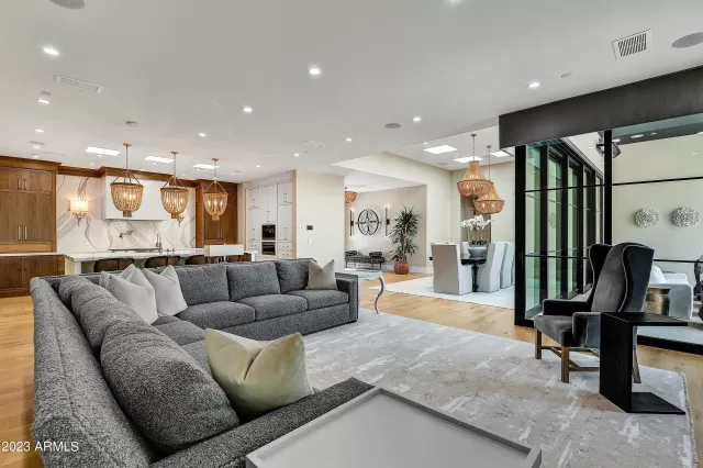 MLS: 6586986 Condo For Sale