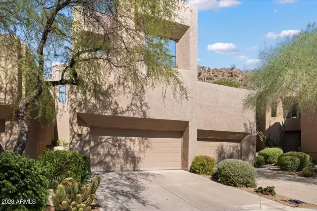 MLS: 6587005 Condo For Sale