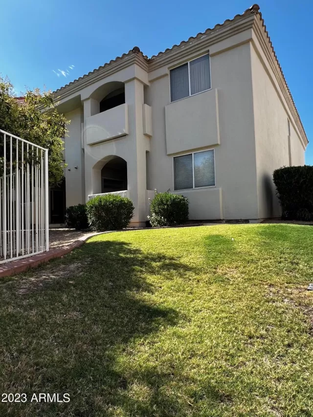 MLS: 6587348 Condo For Sale