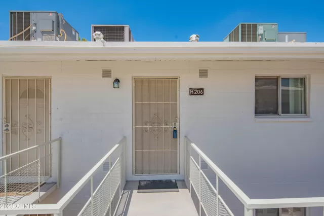 MLS: 6587500 Condo For Sale