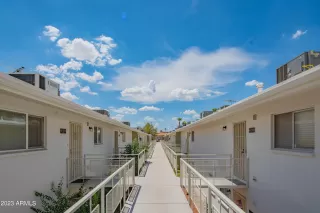 Photo #3: 6587500 Listing