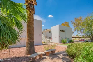 Photo #4: 6587500 Listing