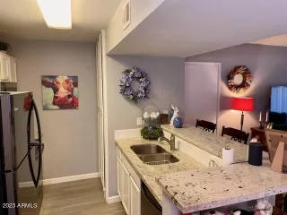 Photo #2: 6587501 Listing