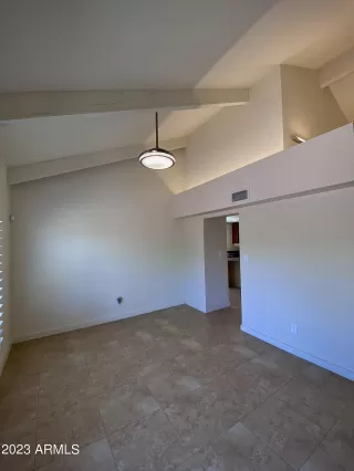 Photo #6: 6587559 Listing