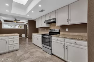 Photo #4: 6587657 Listing