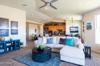 Photo #6: 6587659 Listing 