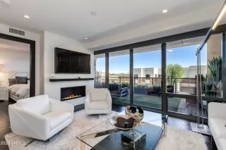 Photo #5: 6587691 Listing