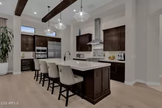 Photo #2: 6587743 Listing 