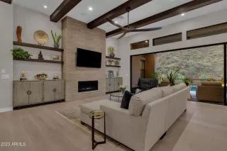 Photo #6: 6587743 Listing 