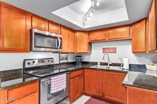 Photo #3: 6587745 Listing 