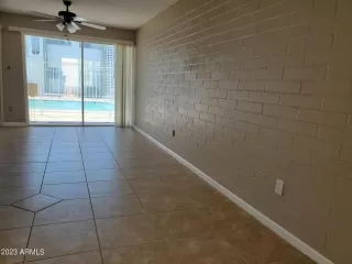 Photo #4: 6588026 Listing