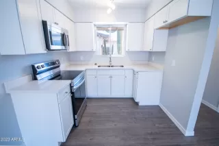 Photo #2: 6588309 Listing 