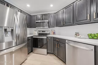 Photo #5: 6588325 Listing