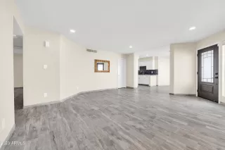 Photo #2: 6588417 Listing