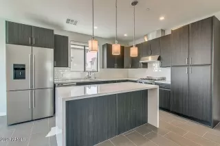 Photo #3: 6588437 Listing 