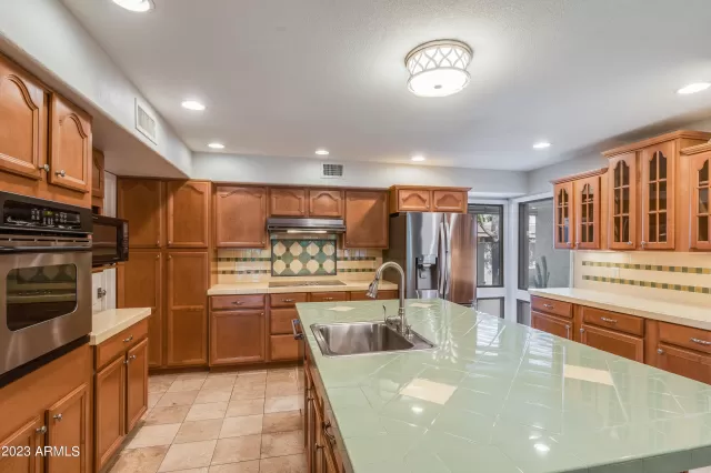 MLS: 6588495 Condo For Sale