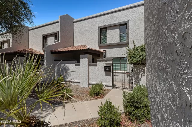 MLS: 6588568 Condo For Sale