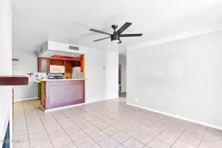 Photo #6: 6588677 Listing