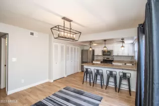 Photo #4: 6588817 Listing