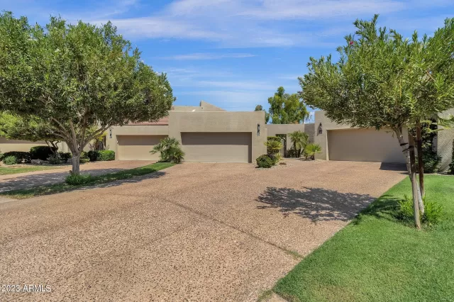 MLS: 6589124 Condo For Sale