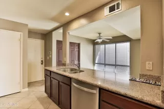 Photo #4: 6589255 Listing