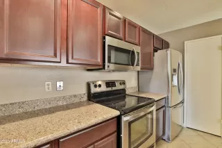 Photo #5: 6589255 Listing