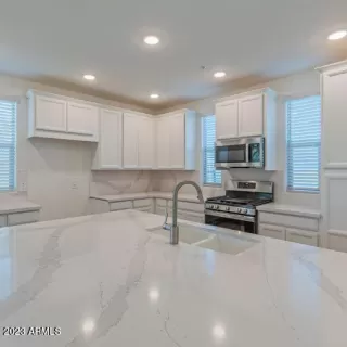 Photo #3: 6589291 Listing 