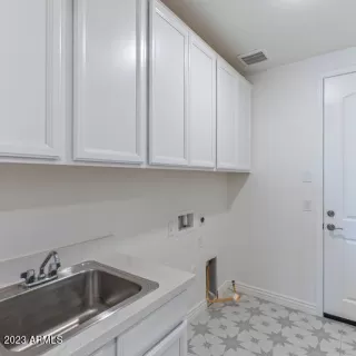 Photo #5: 6589291 Listing 