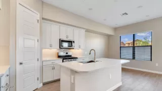 Photo #4: 6589357 Listing 