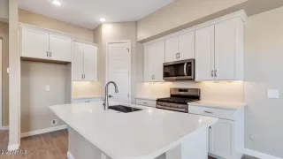Photo #5: 6589357 Listing 