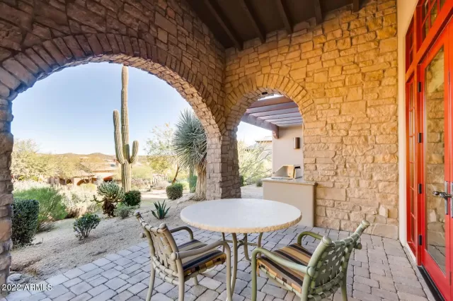 MLS: 6589538 Condo For Sale