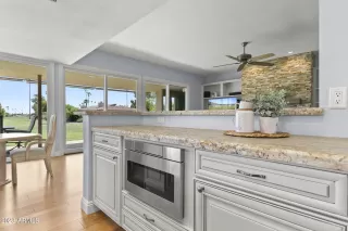 Photo #6: 6589822 Listing