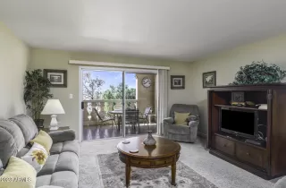 Photo #3: 6589905 Listing 