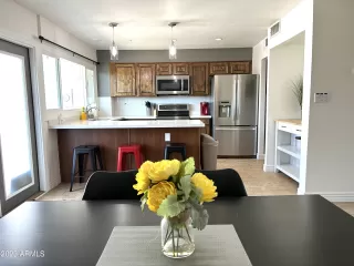 Photo #4: 6589947 Listing