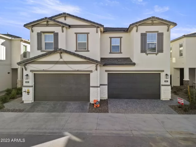 MLS: 6590032 Condo For Sale