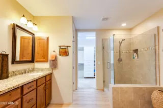 Photo #6: 6590034 Listing