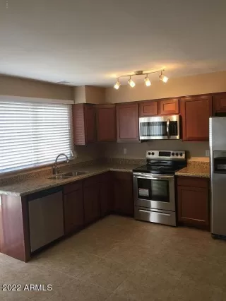 Photo #2: 6590112 Listing