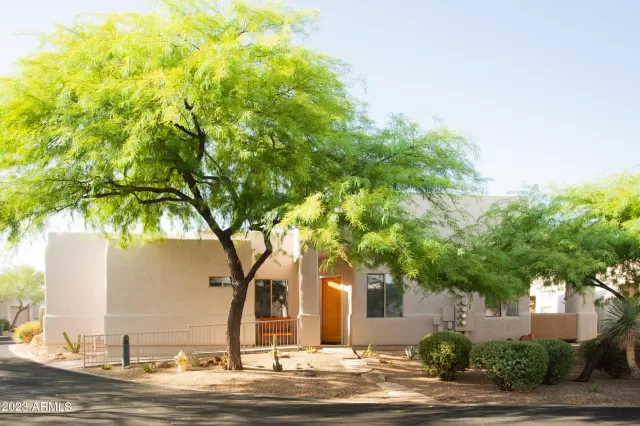 MLS: 6590245 Condo For Sale