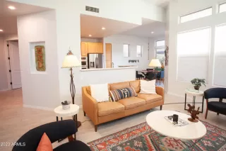 Photo #4: 6590245 Listing