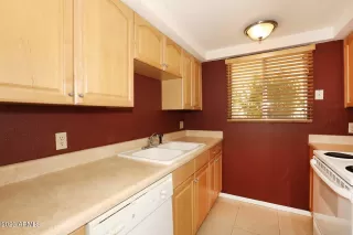 Photo #3: 6590288 Listing