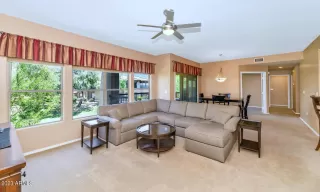 Photo #5: 6590344 Listing